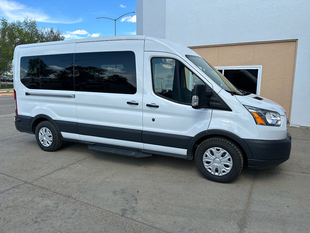 2022 Ford Transit Wagon XLT