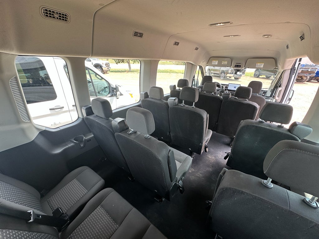 2022 Ford Transit Wagon XLT