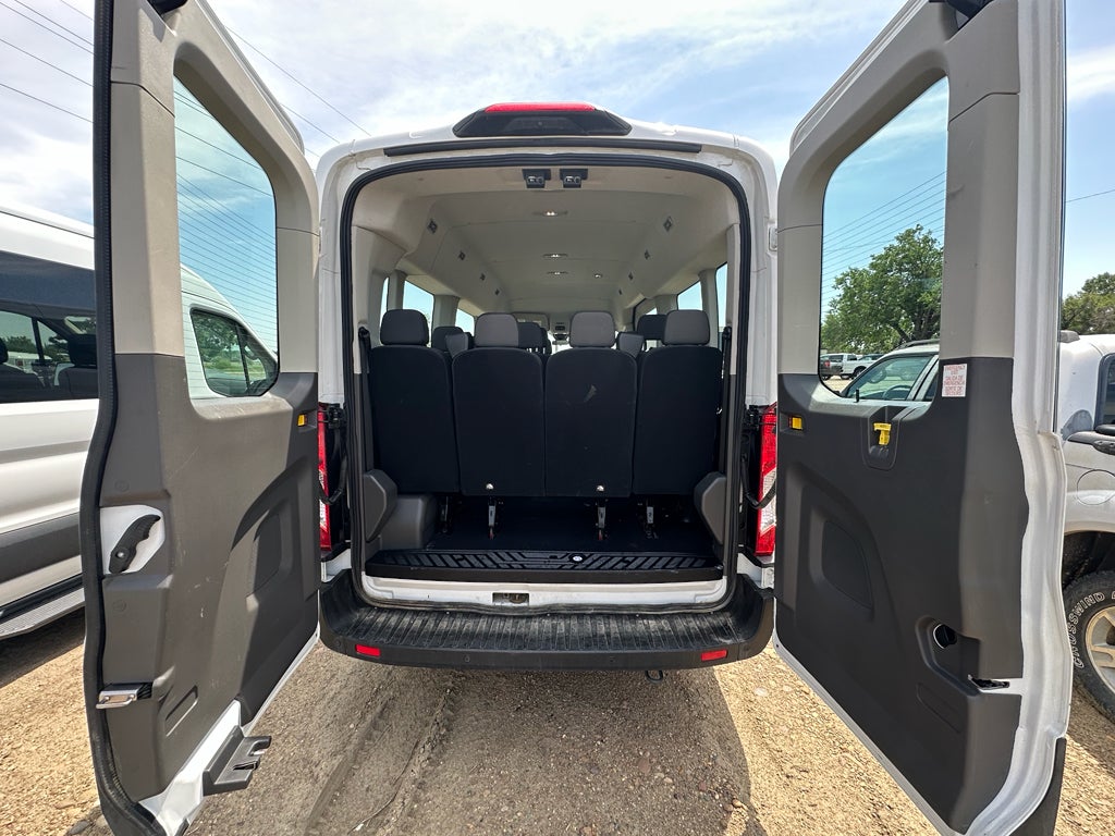 2022 Ford Transit Wagon XLT