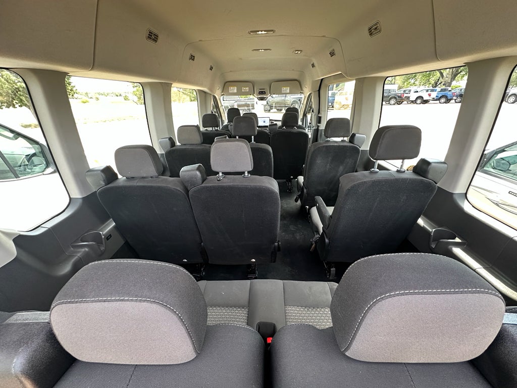 2022 Ford Transit Wagon XLT