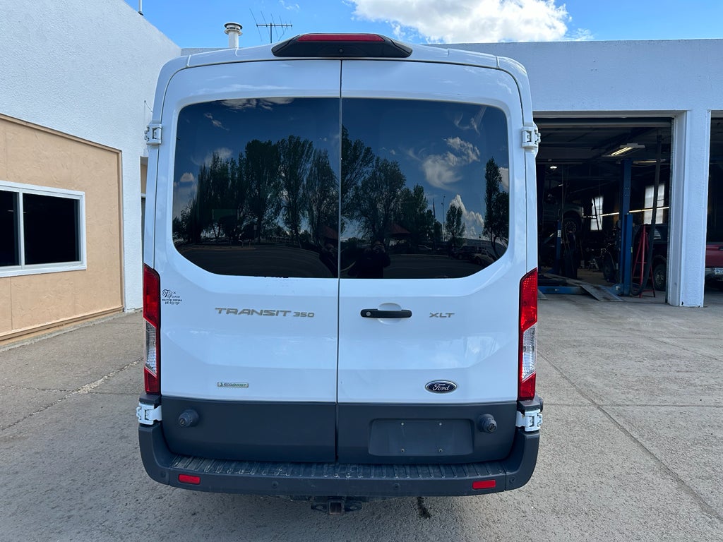 2022 Ford Transit Wagon XLT