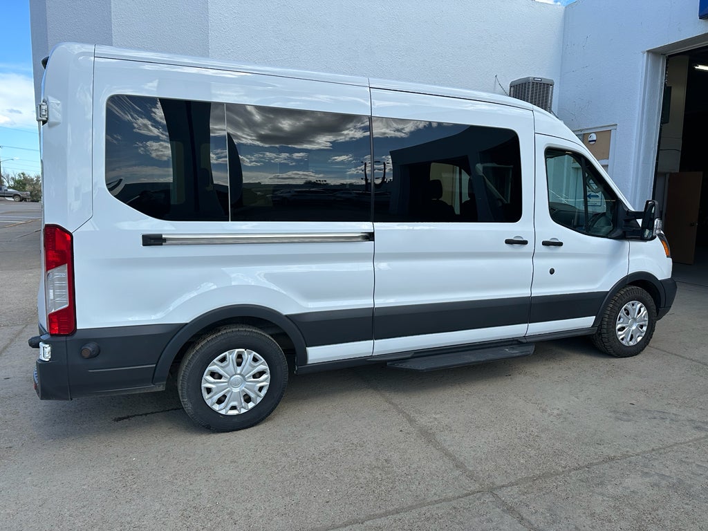 2022 Ford Transit Wagon XLT