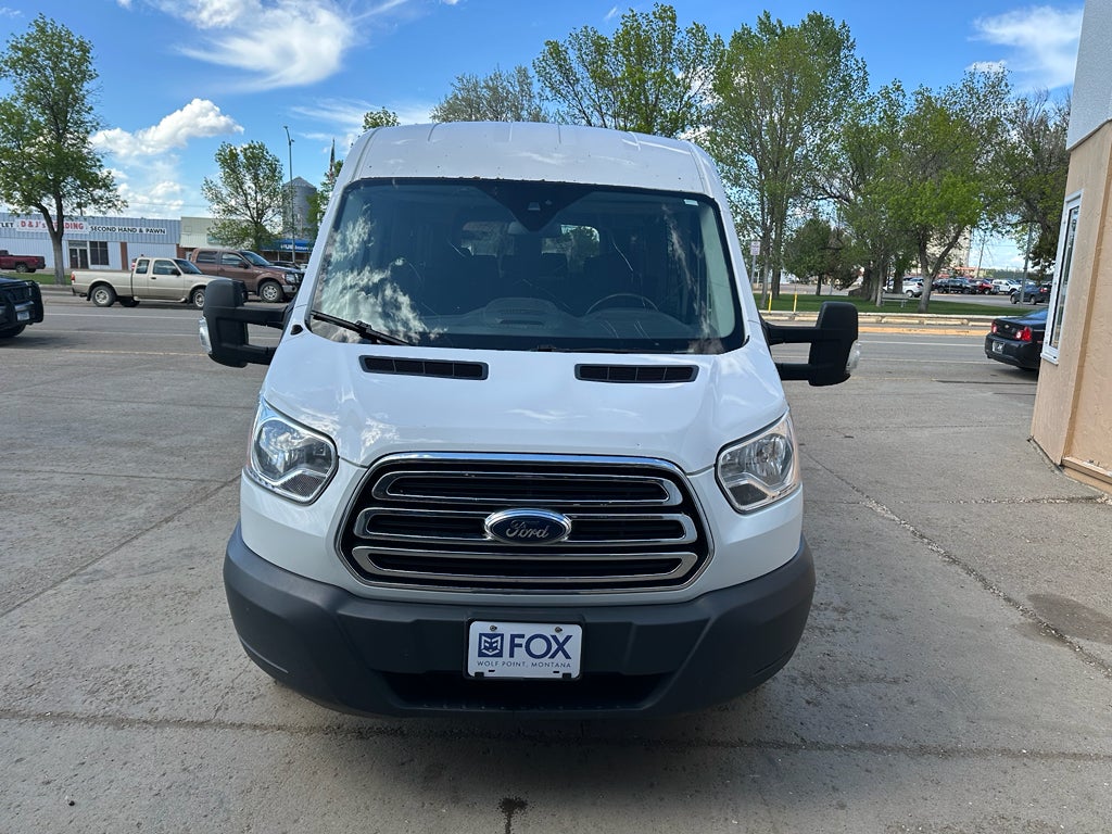 2022 Ford Transit Wagon XLT