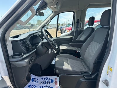 2022 Ford Transit Wagon XLT