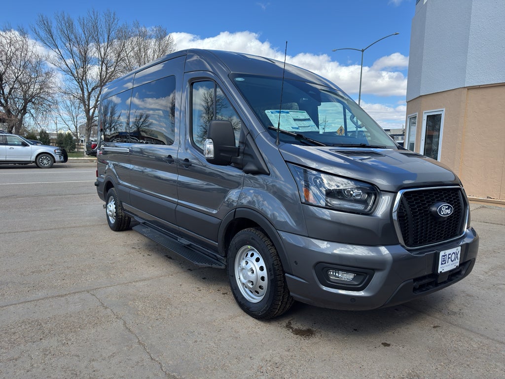 2026 Ford Transit Wagon XLT