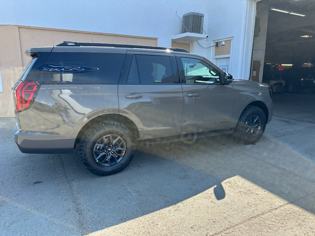 2027 Ford Expedition Tremor