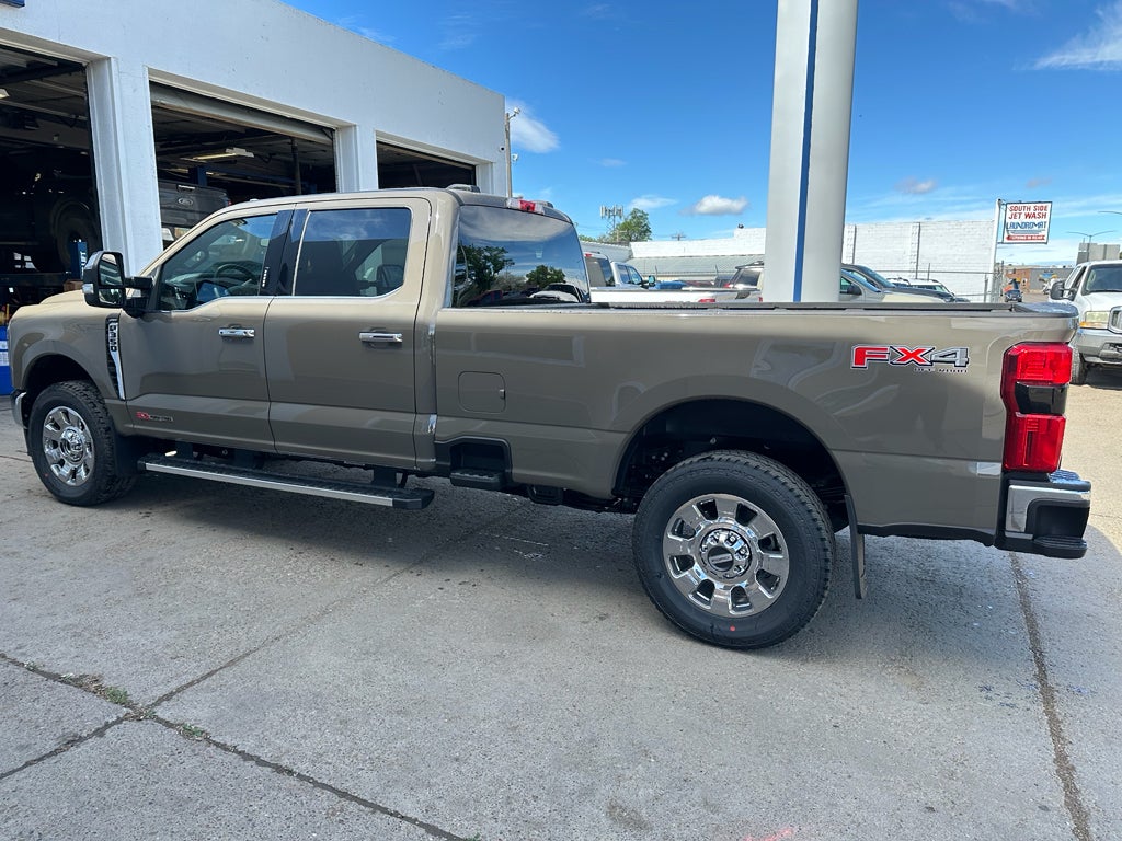 2026 Ford F-350 LARIAT