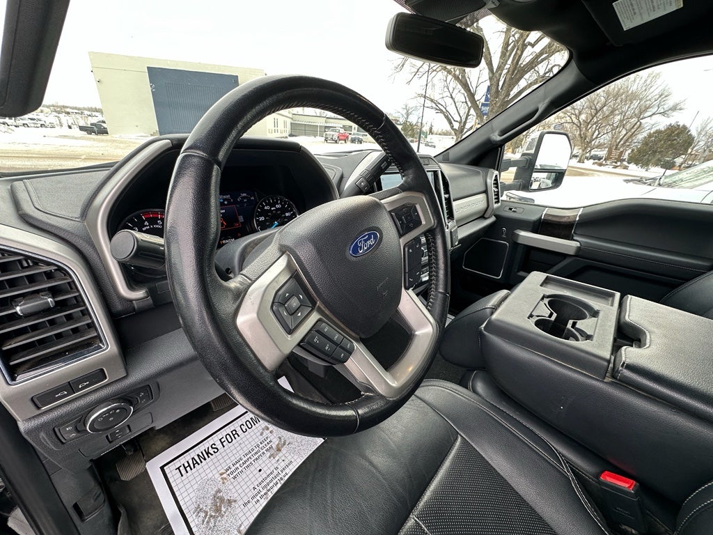 2022 Ford F-350 LARIAT