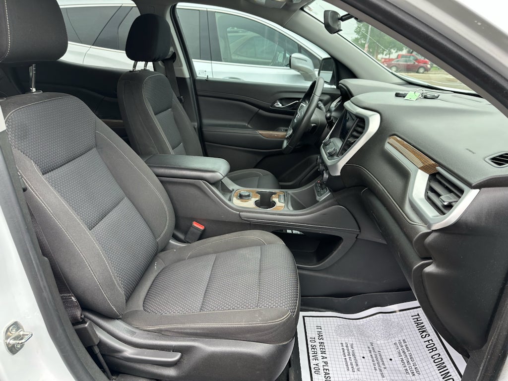 2022 GMC Acadia SLE