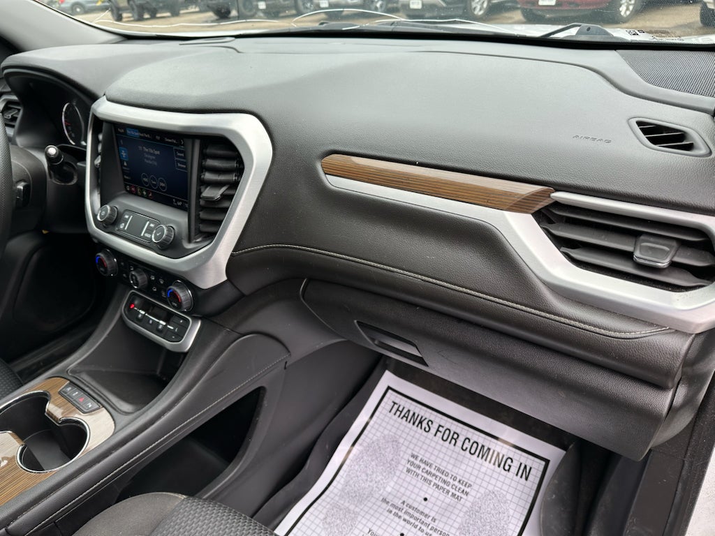 2022 GMC Acadia SLE