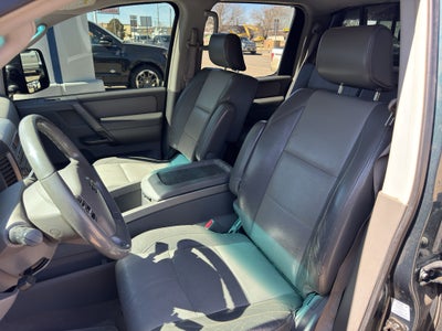 2005 Nissan Titan LE
