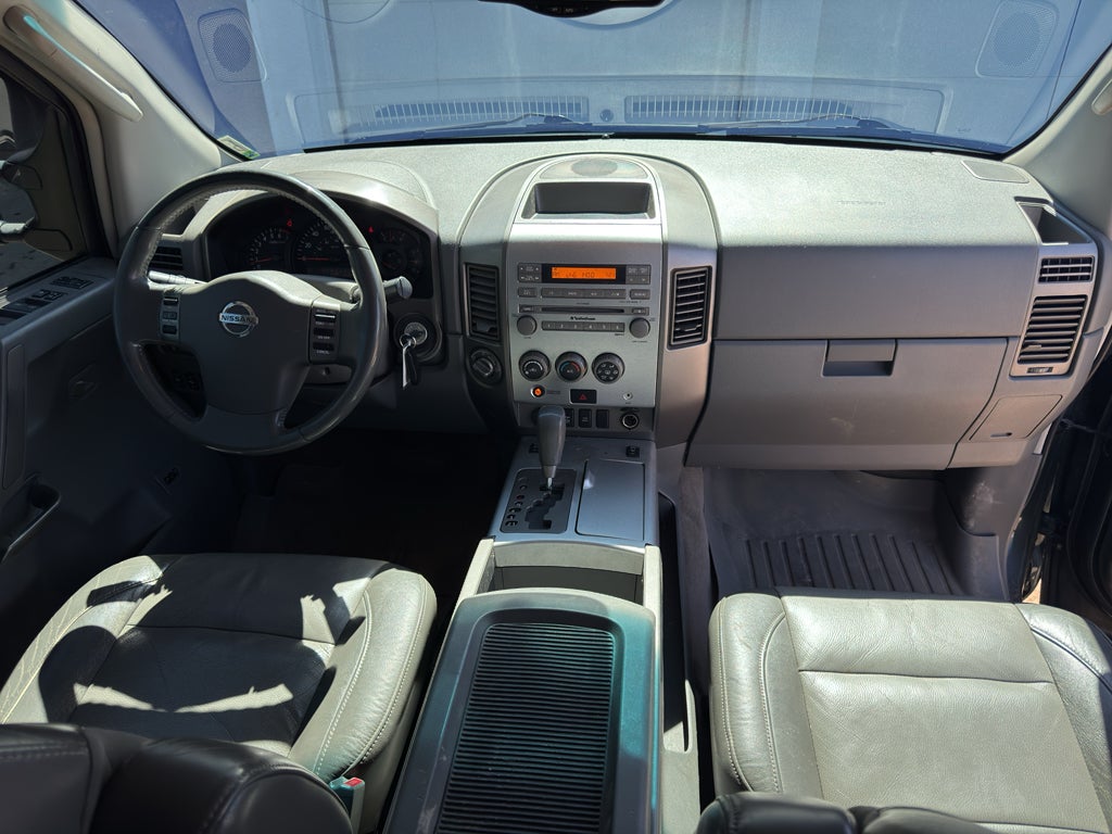 2005 Nissan Titan LE