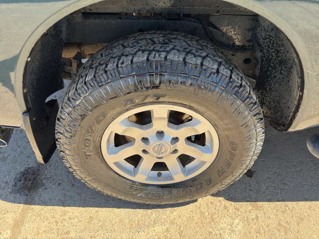 2005 Nissan Titan LE