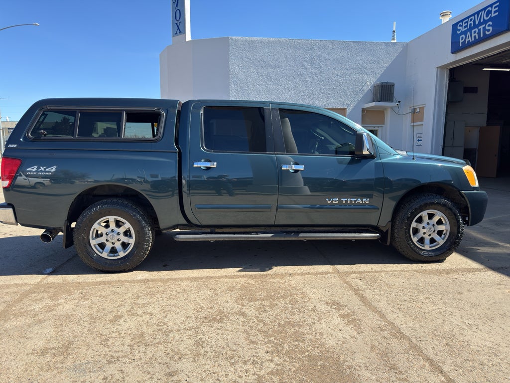 2005 Nissan Titan LE
