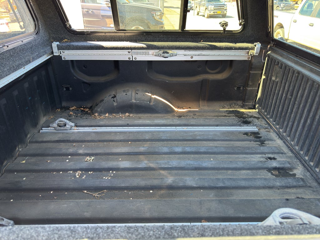 2005 Nissan Titan LE